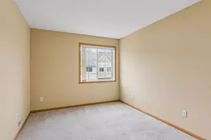 454 Willoughby Way W, Hopkins, MN 55305 - Photo 23