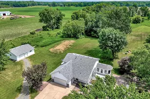 32951 Park Trail, Center City, MN 55012 - Photo 9