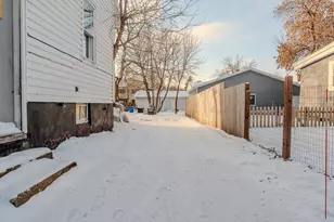 817 9th St S, Fargo,  58103 - Photo 5