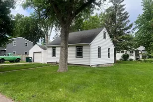 327 N Gilman Ave, Litchfield, MN 55355 - Photo 3