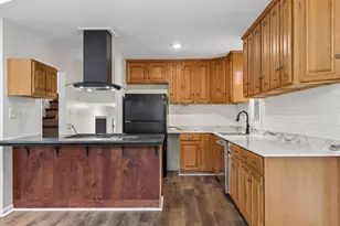 54 King St W, Saint Paul, MN 55107 - Photo 11