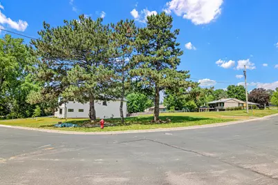 599 Callahan Place, Mendota Heights, MN 55118 - Photo 5