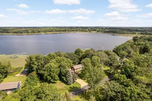 27985 Lakelawn Dr, Lindstrom, MN 55045 - Photo 3