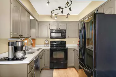 27985 Lakelawn Drive, Lindstrom, MN 55045 - Photo 9
