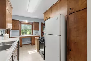 8528 Columbus Ave S, Bloomington, MN 55420 - Photo 33