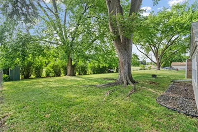 8528 Columbus Avenue S, Bloomington, MN 55420 - Photo 11