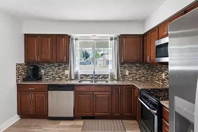 7941 Girard Court N, Brooklyn Park, MN 55444 - Photo 9