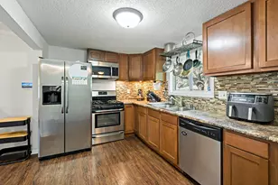 5740 Dupont Ave N, Brooklyn Center, MN 55430 - Photo 9
