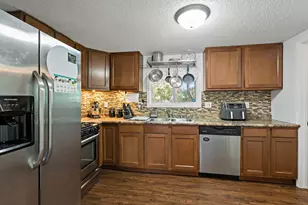 5740 Dupont Ave N, Brooklyn Center, MN 55430 - Photo 11