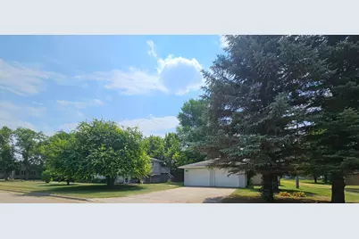 502 Chicago Avenue SW, Red Lake Falls, MN 56750 - Photo 3