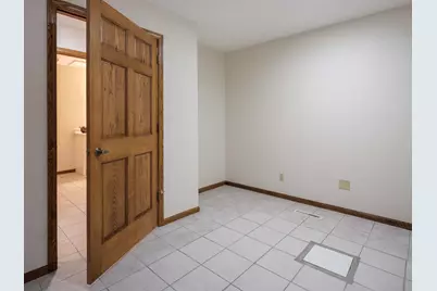 1404 Woodland Drive SW, Rochester, MN 55902 - Photo 77