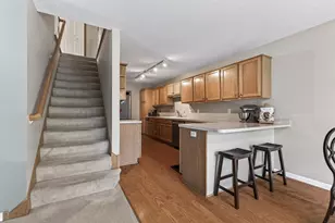 1649 Hamilton Ln, Shakopee, MN 55379 - Photo 9