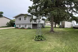 605 NW 10th Ave, Waseca, MN 56093 - Photo 3
