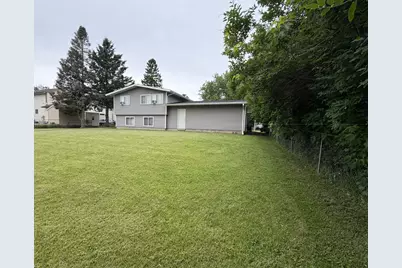 605 NW 10th Ave, Waseca, MN 56093 - Photo 3
