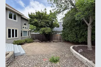 15575 17th Place N, Plymouth, MN 55447 - Photo 3