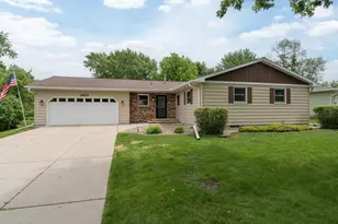 1810 Candi Ln, North Mankato, MN 56003 - Photo 1