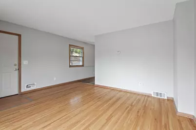 8542 Plymouth Avenue N, Minneapolis, MN 55427 - Photo 5