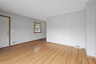 8542 Plymouth Ave N, Minneapolis, MN 55427 - Photo 5