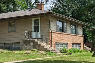 8542 Plymouth Ave N, Minneapolis, MN 55427 - Photo 15