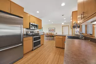 6204 Ashcroft Ln, Edina, MN 55424 - Photo 9