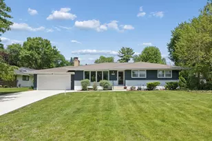 6204 Ashcroft Ln, Edina, MN 55424 - Photo 1