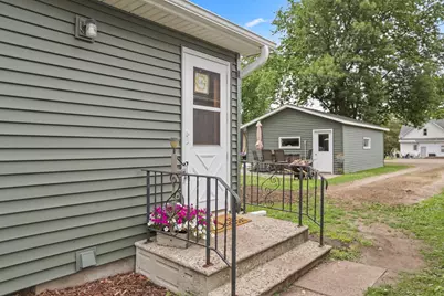 207 W Franklin Street, Morristown, MN 55052 - Photo 7
