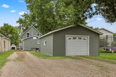 207 W Franklin Street, Morristown, MN 55052 - Photo 3