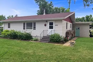 400 Cottage Ave, Hendricks, MN 56136 - Photo 1