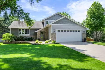 8204 Horizon Drive, Shakopee, MN 55379 - Photo 5