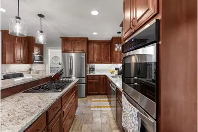 8204 Horizon Drive, Shakopee, MN 55379 - Photo 19