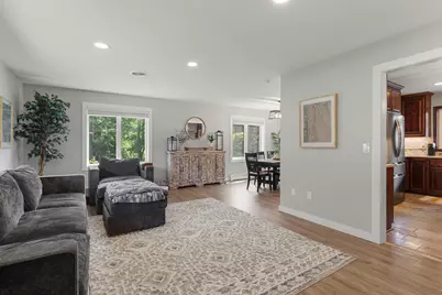 8204 Horizon Drive, Shakopee, MN 55379 - Photo 11