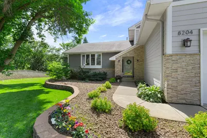 8204 Horizon Drive, Shakopee, MN 55379 - Photo 7
