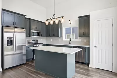 2506 Fulton Loop S, Fargo, ND 58104 - Photo 7