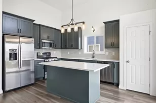 2506 Fulton Loop S, Fargo, ND 58104 - Photo 7