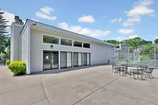 8286 Kingslee Rd, Bloomington, MN 55438 - Photo 35