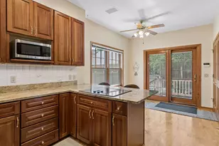 484 Laurel Ave, Saint Paul, MN 55102 - Photo 15