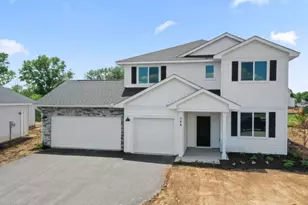 386 Laurel Pl, River Falls, WI 54022 - Photo 1