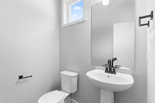 386 Laurel Pl, River Falls, WI 54022 - Photo 9