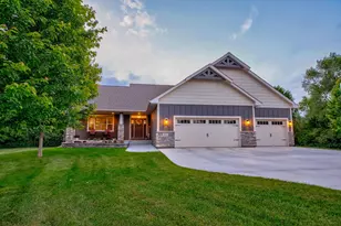 469 Dylan Ct, Hudson, WI 54016 - Photo 19