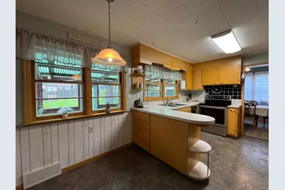 107 S Whitney Street, Marshall, MN 56258 - Photo 3