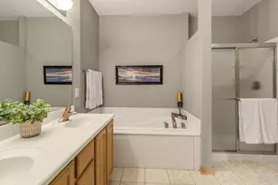 7137 Newbury Rd, Woodbury, MN 55125 - Photo 39