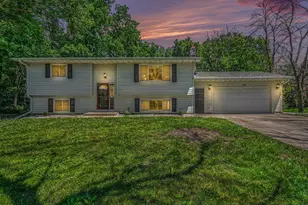 27835 Lavonne St, New Prague, MN 56071 - Photo 1
