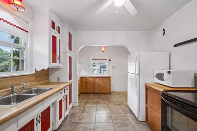 1390 Iowa Avenue W, Falcon Heights, MN 55108 - Photo 15
