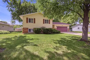 1912 7th Ave NE, Owatonna, MN 55060 - Photo 1