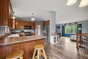 820 Kelly St, Lino Lakes, MN 55014 - Photo 11