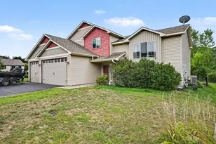 820 Kelly St, Lino Lakes, MN 55014 - Photo 3