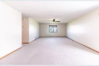 710 S 10th Street, Bird Island, MN 55310 - Photo 11