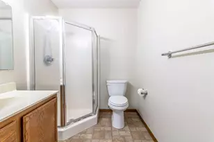 710 S 10th St, Bird Island, MN 55310 - Photo 23