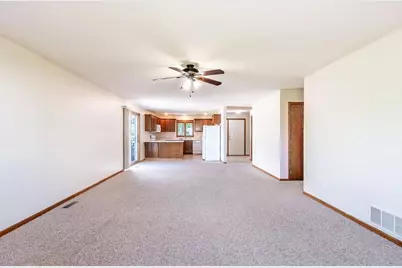 710 S 10th Street, Bird Island, MN 55310 - Photo 9