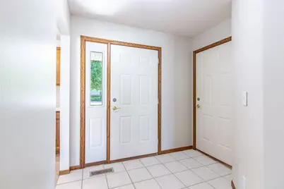 710 S 10th Street, Bird Island, MN 55310 - Photo 3